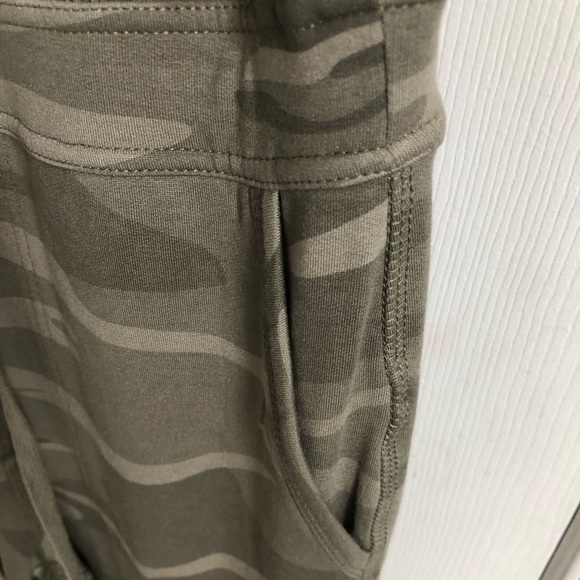Womens Camo Romper pants - Picture 4 of 8